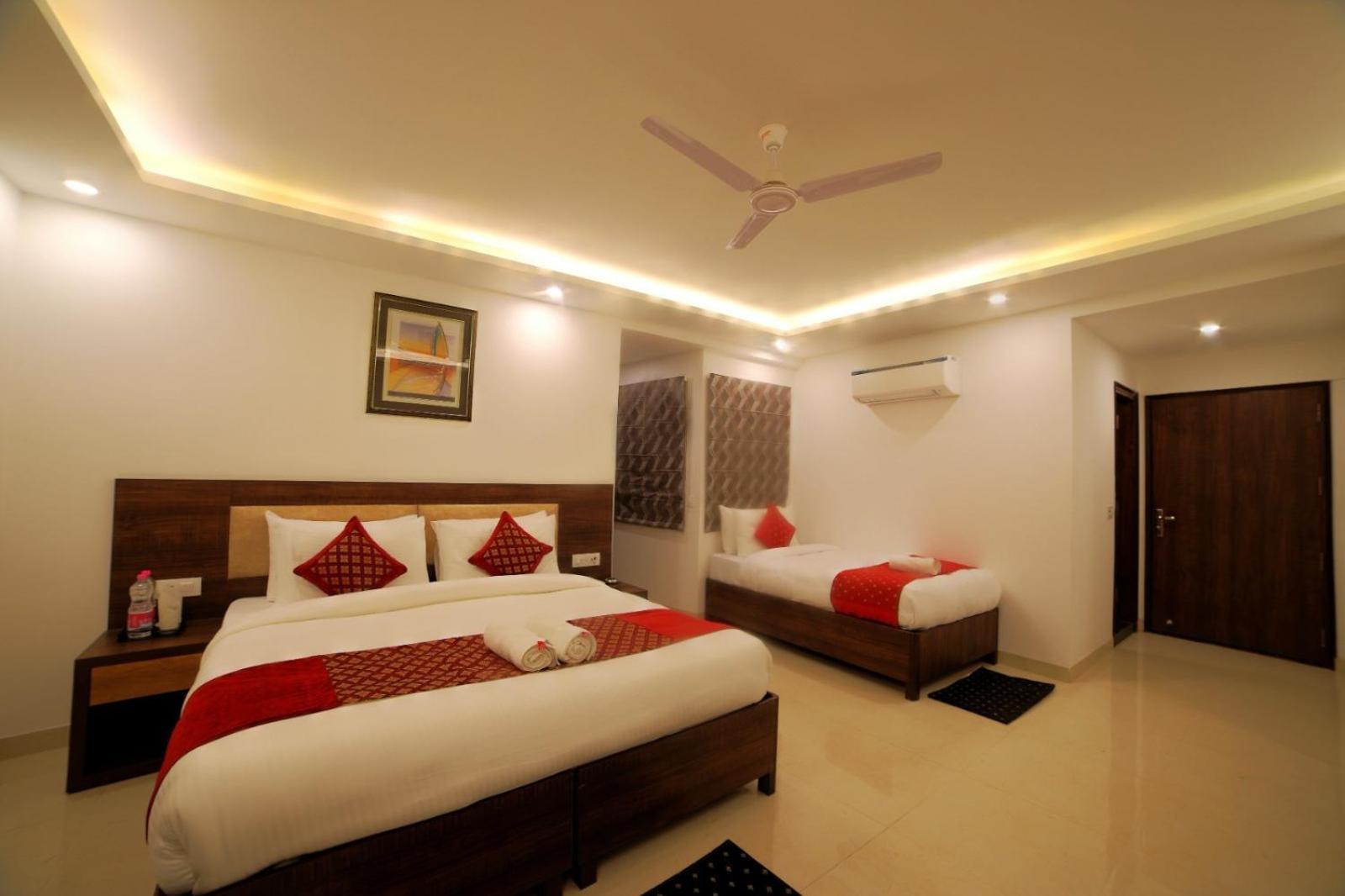 Hotel Chanakya 4*